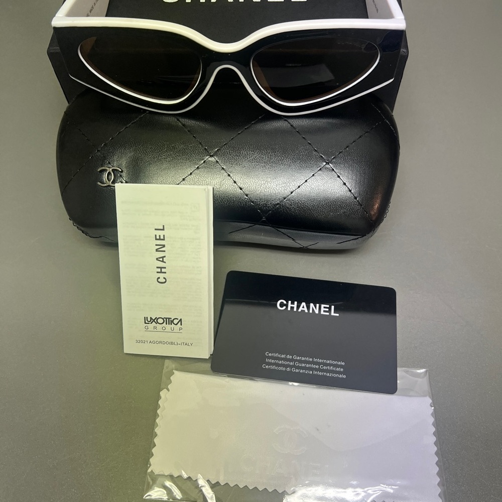 C brand Elegant Black and White Sunglasses